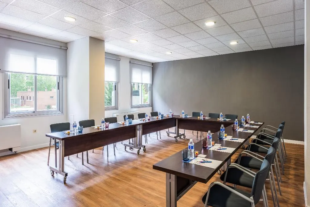 Conferences, Hotel Madrid Chamartín Affiliated by Meliá, Madrid