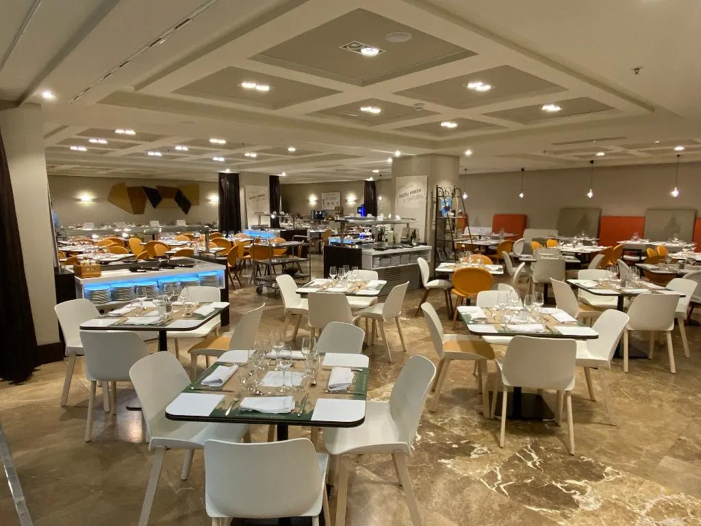 Restaurant, Novotel Madrid Center, Madrid