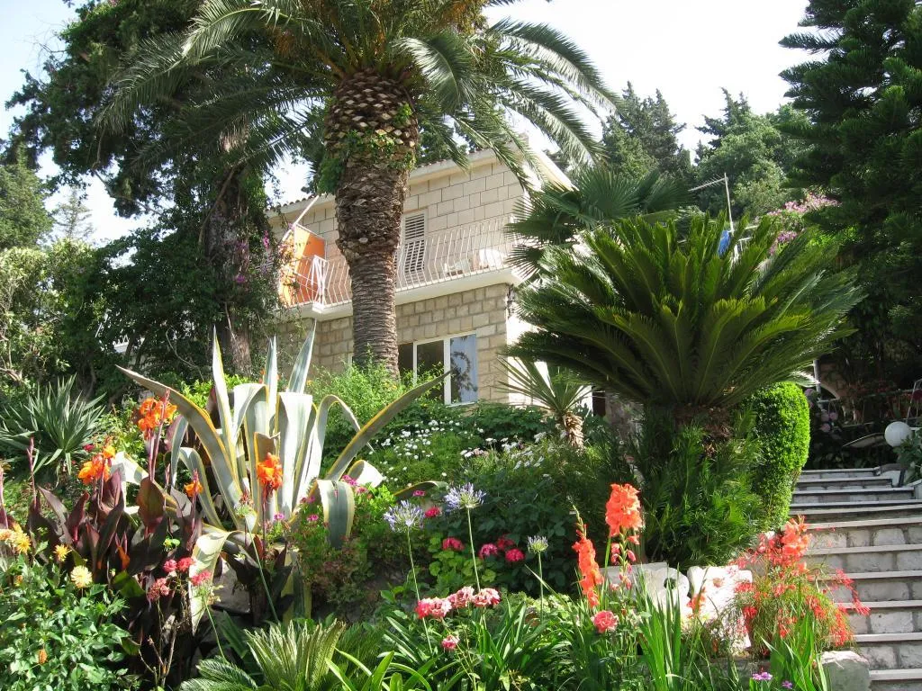 DOUBLE GARDEN VIEW Room, Guest House Villa Nina, Dubrovnik