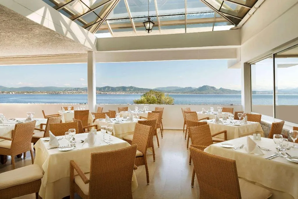 Restaurant, Ramada by Wyndham Loutraki Poseidon Resort, Kalamata