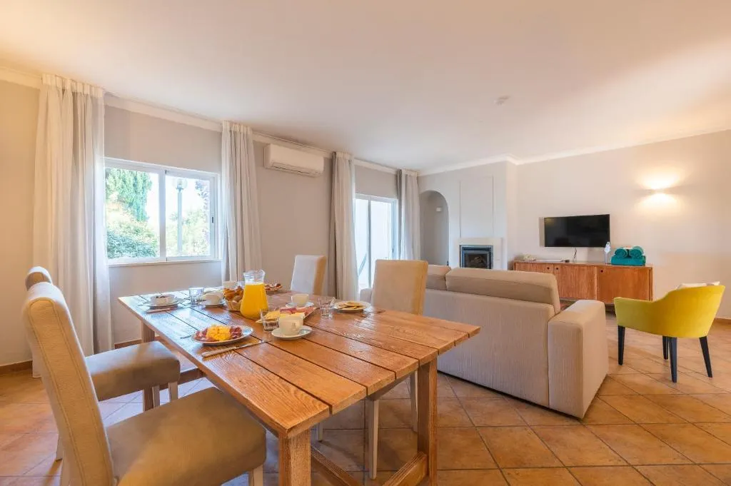 VILLA TWO BEDROOMS Room, Vale d'el Rei Hotel & Villas, Algarve