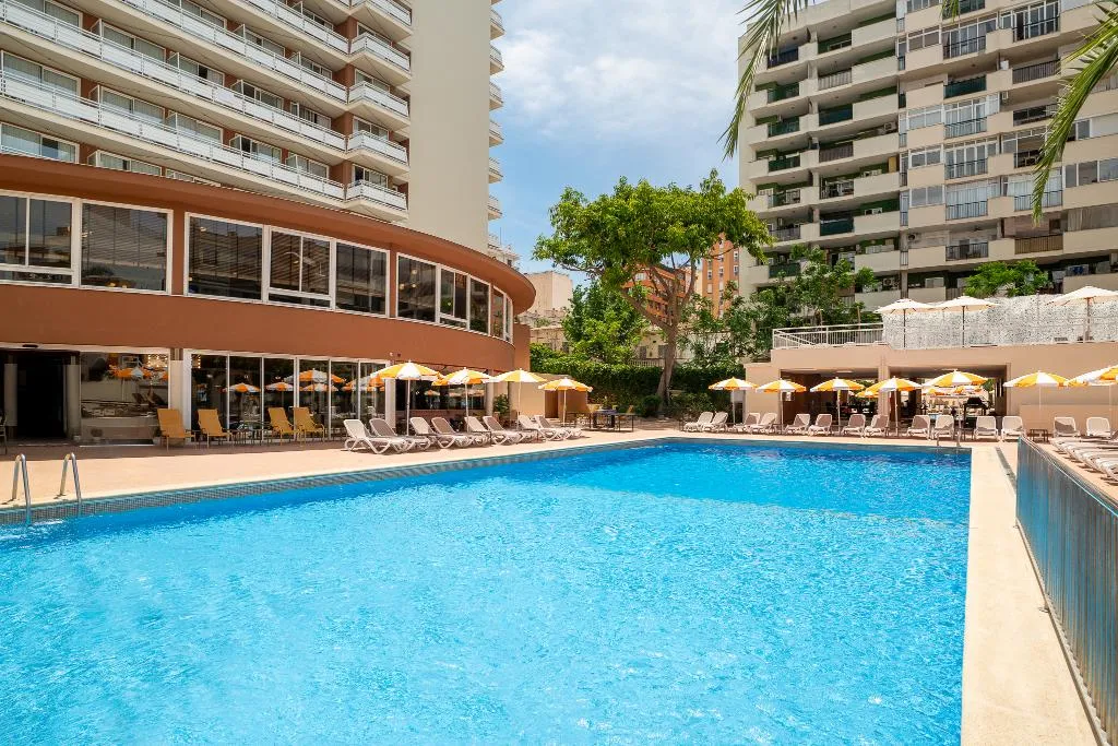 Pool, tent Arenal, Majorca