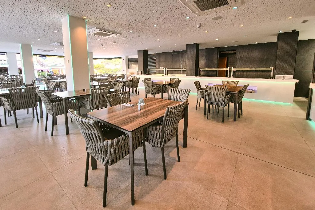 Restaurant, Apartamentos Ponent, Majorca