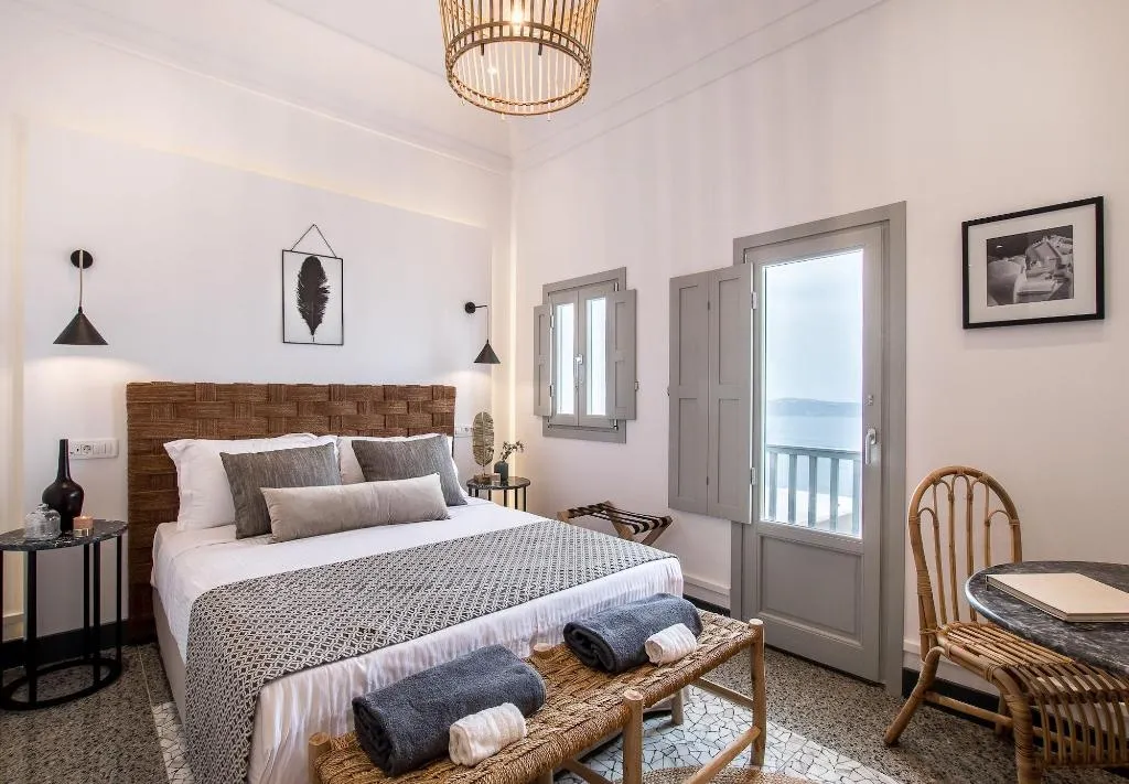 Room, Amelot Art Suites, Santorini