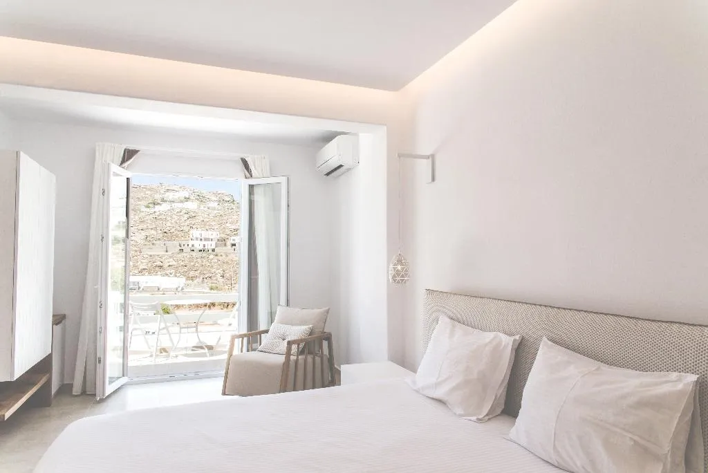 JUNIOR SUITE STANDARD Room, Super Paradise Hotel, Mykonos