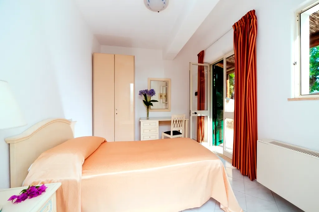 Room, Parco delle Agavi, Naples