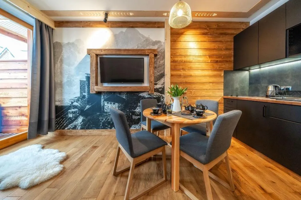 Room, ApartHotel Giewont, Krakow