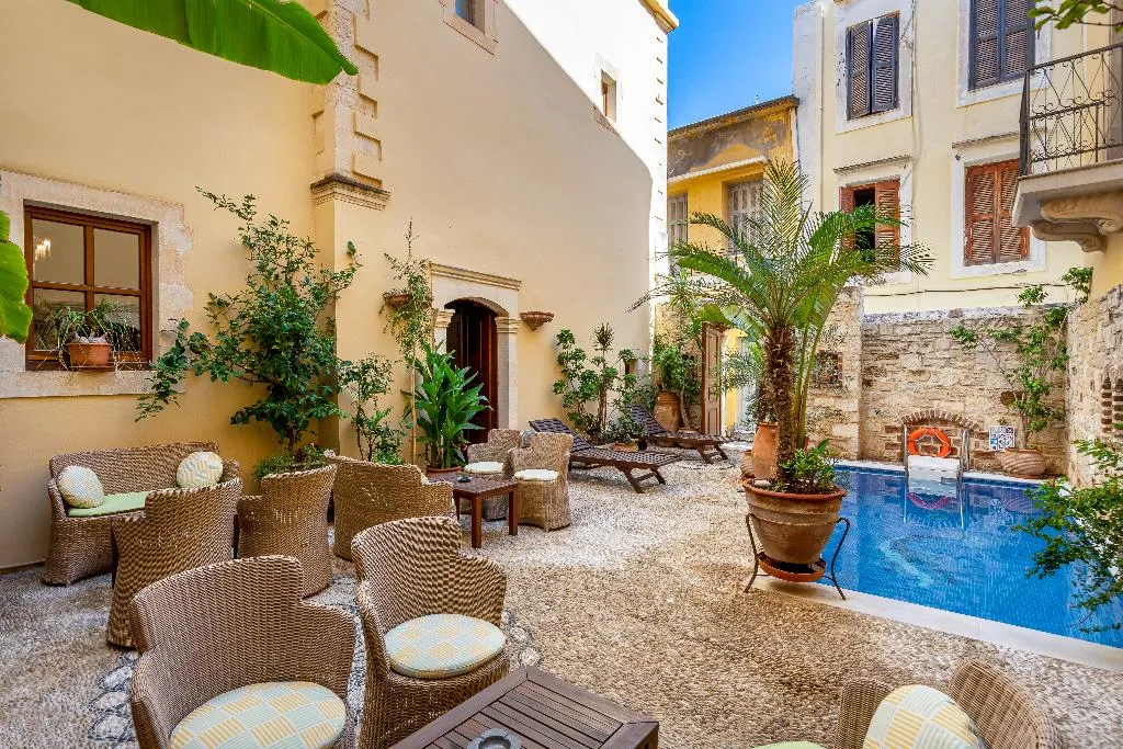 General view, Palazzino Di Corina, Crete