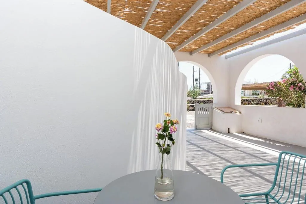 Room, Symmetry Suites, Santorini