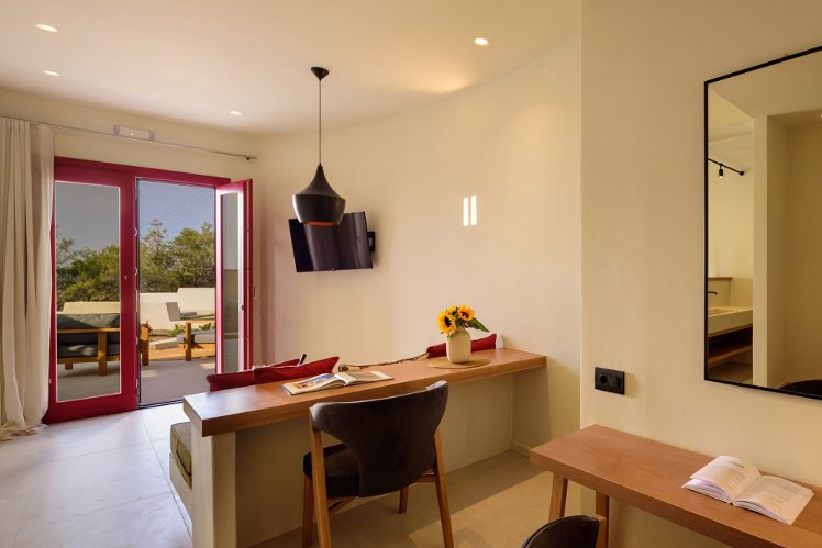 11 11 By Potnia Theron Suites, Santorini