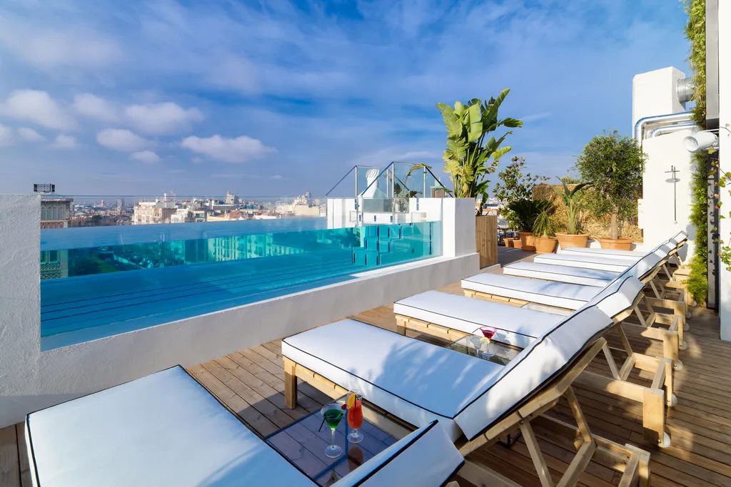 Pool, H10 Puerta de Alcala 4* Sup., Madrid