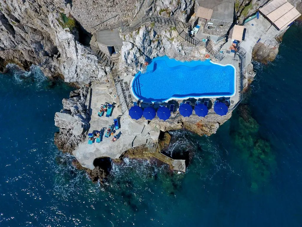 Pool, Luna Convento, Naples