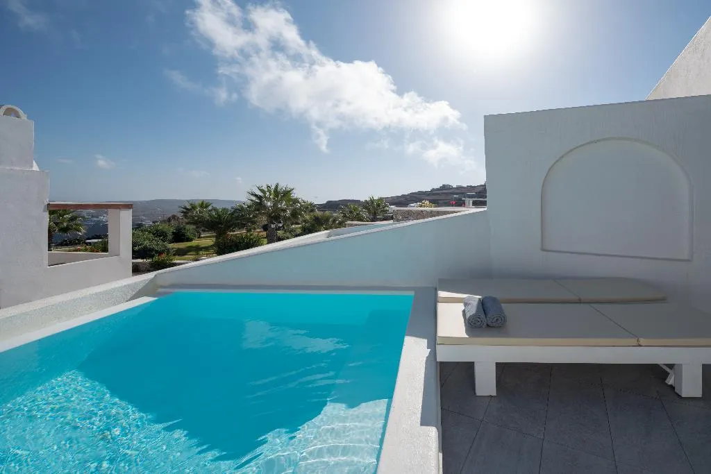 SUITE WITH PRIVATE POOL Room, Maison des Lys, Santorini