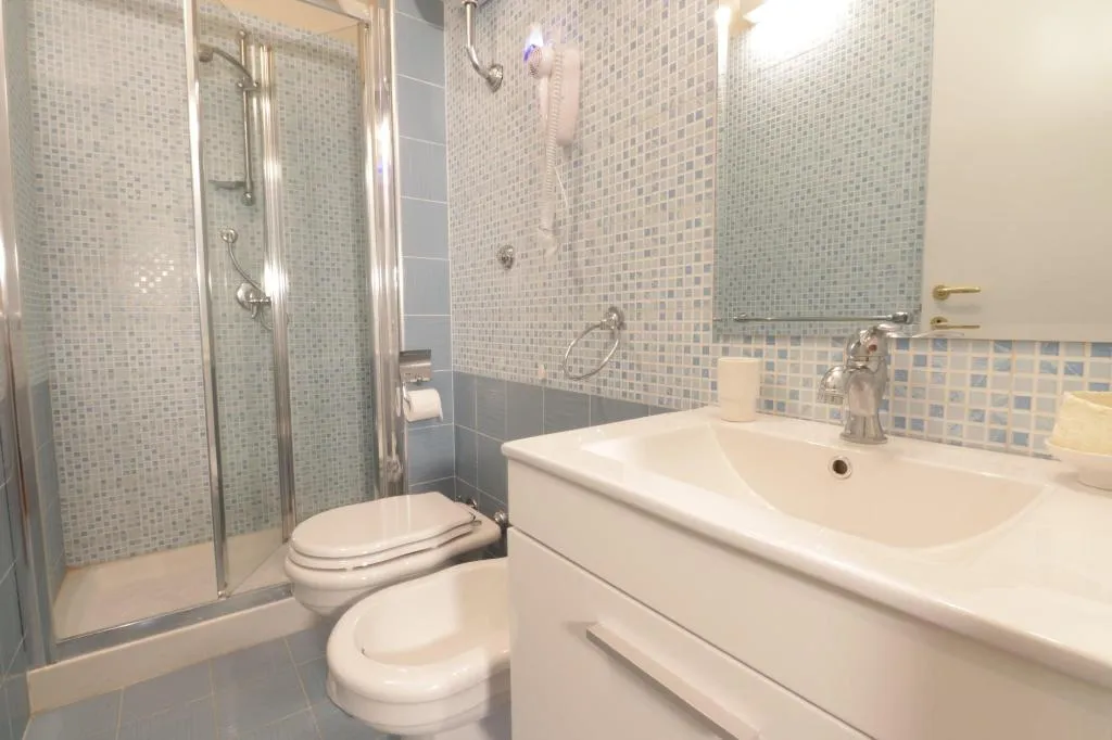 Room, B&B Speranzella, Naples