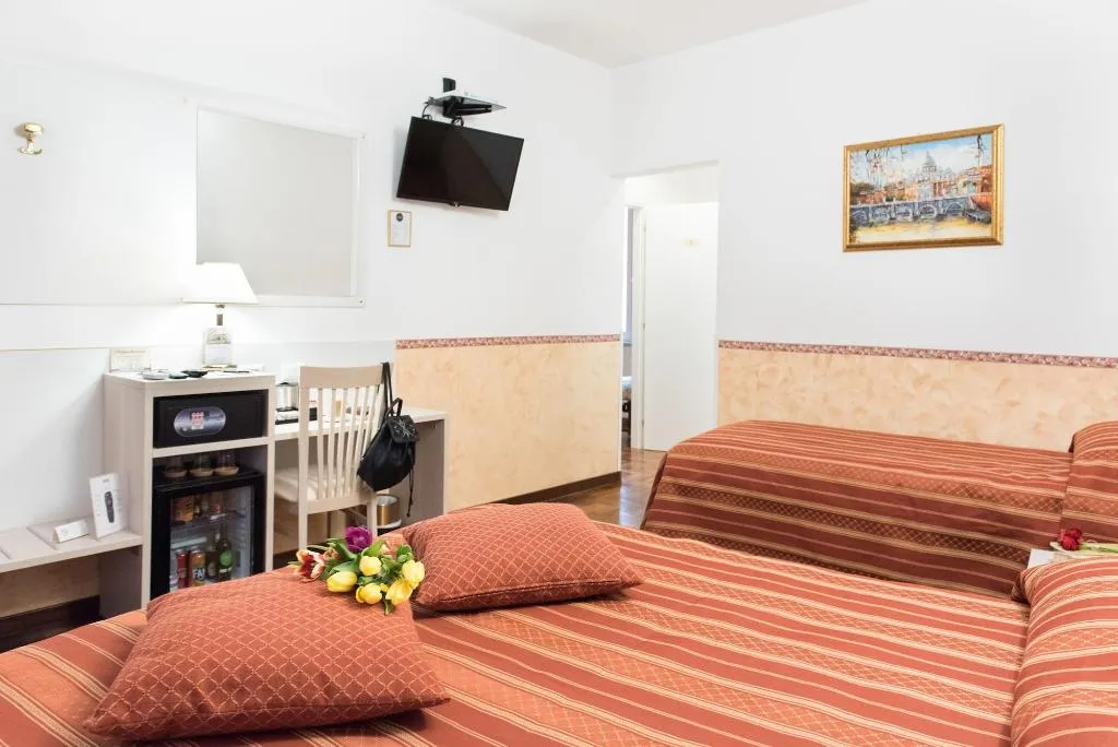 Room, Domus Giulia, Rome