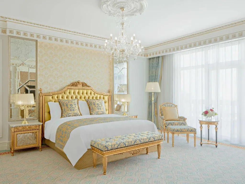 SUITE STANDARD Room, Raffles The Palm Dubai, Dubai