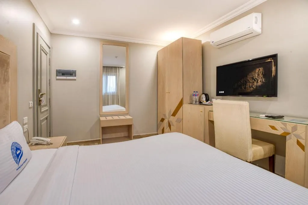 Room, Mamluk Pyramids Hotel, Cairo
