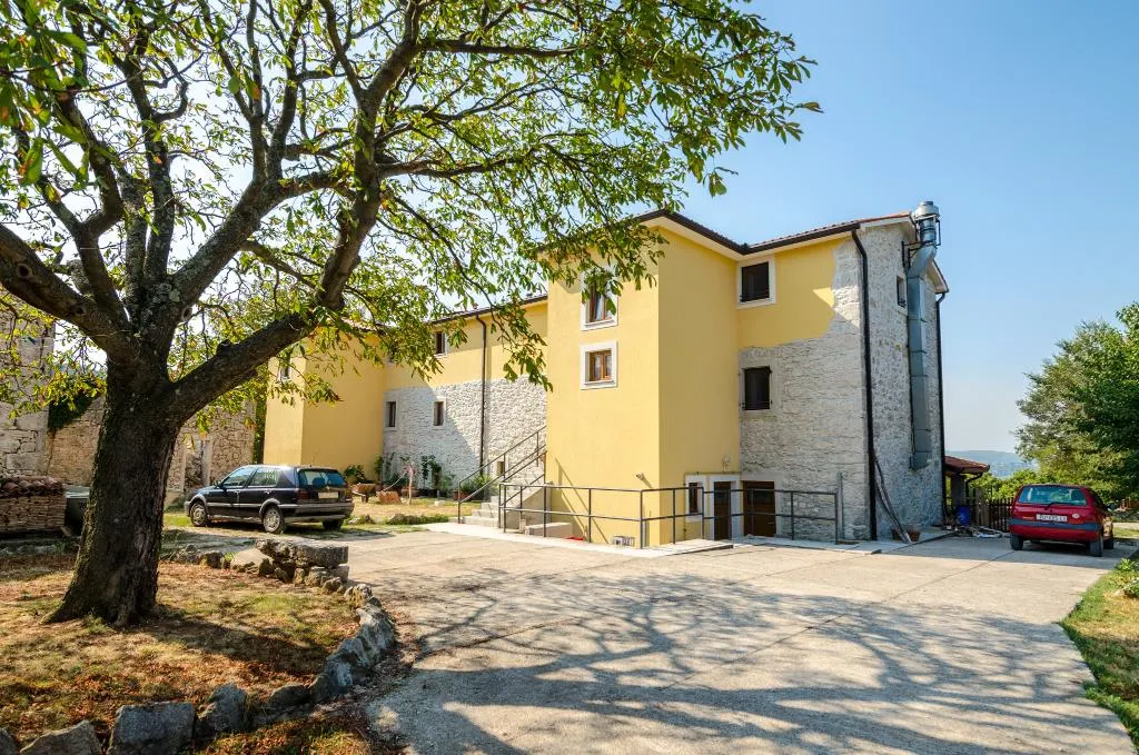 General view, Villa Calussovo, Istria