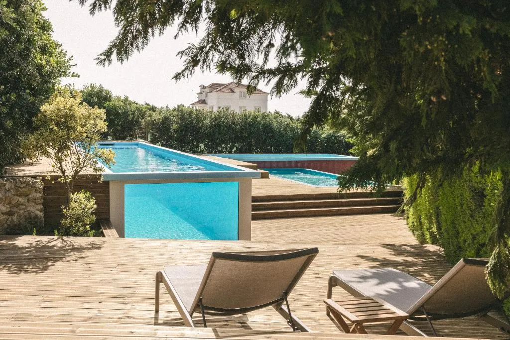 Pool, You and the sea, Lisbon