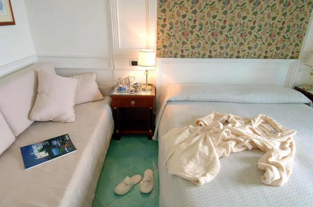 TRIPLE STANDARD Room, Bellavista Francischiello Hotel and Spa, Naples