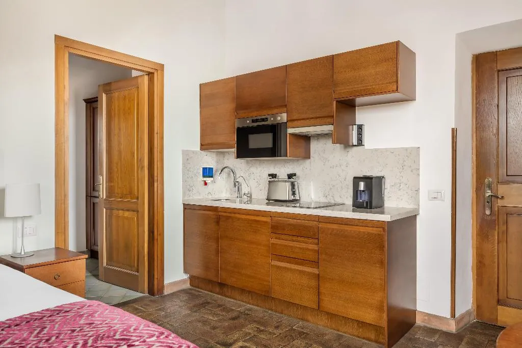 Room, Palazzo Catalani Resort, Rome