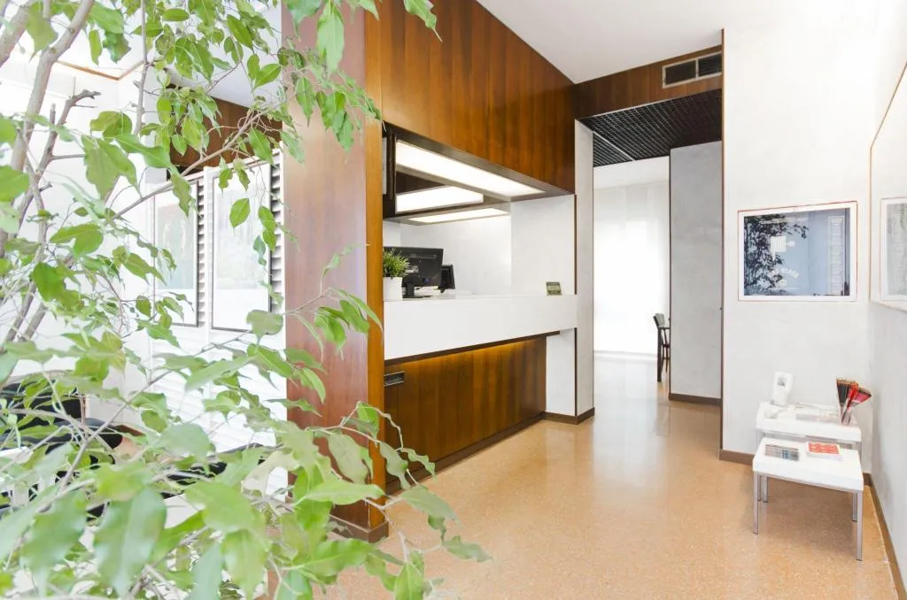Lobby, Molise 2, Milan
