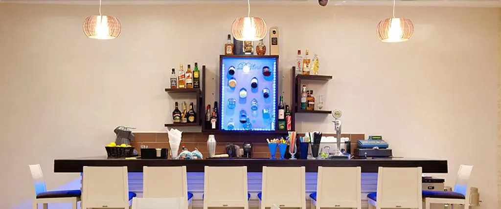 Bar, Delfini Beach Hotel, Rhodes