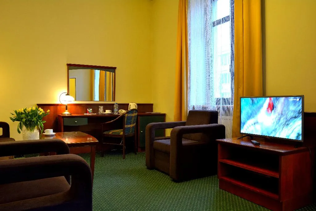 FAMILY ROOM STANDARD Room, Hotel Nobilton, Krakow