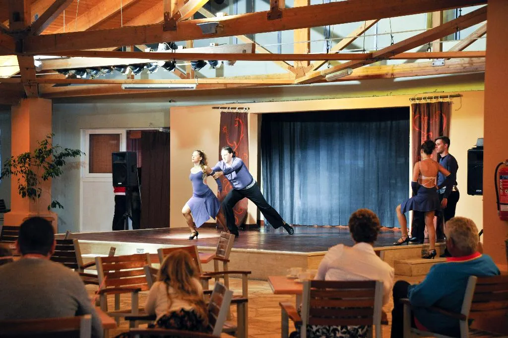 Sports and Entertainment, Iti Louis Grand, Corfu
