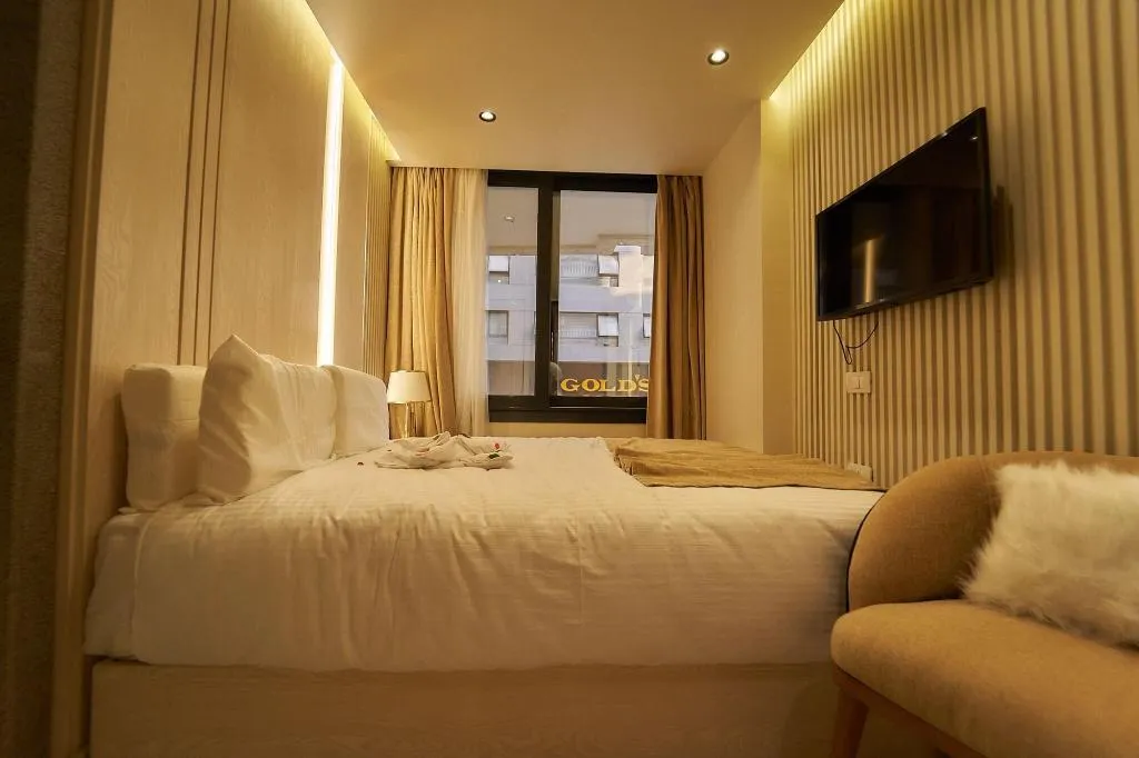 Room, Gold's Pyramids Hotel, Cairo