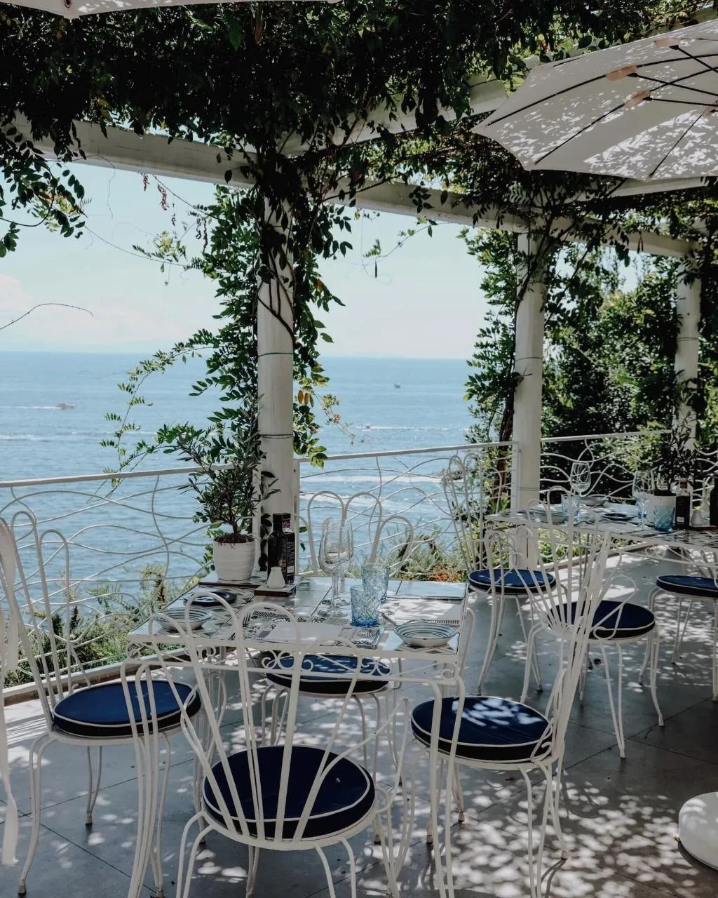 Terrace, Miramalfi, Naples