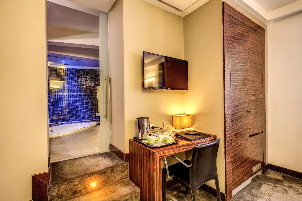 Room, Trevi Collection, Rome