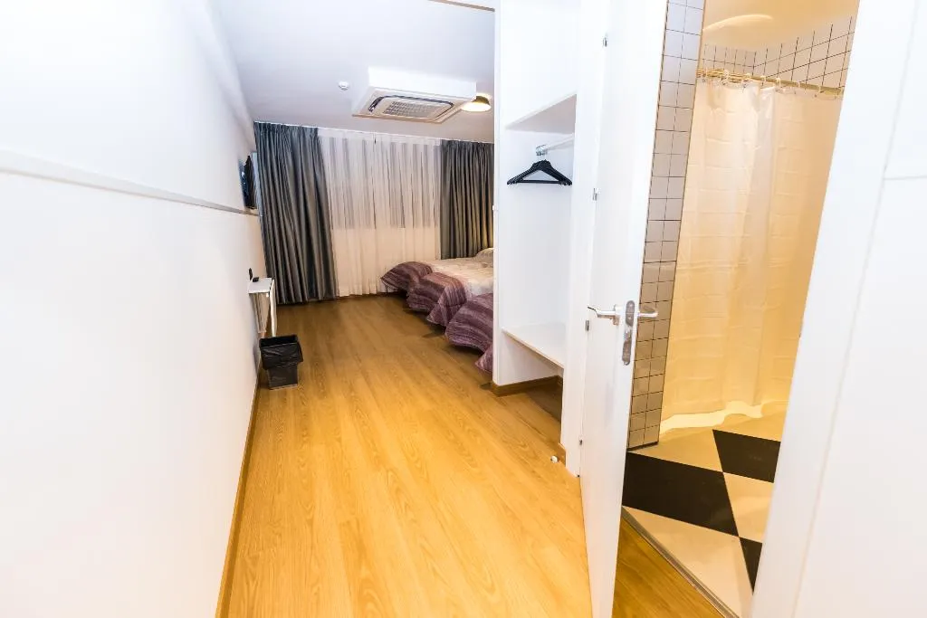 TRIPLE STANDARD Room, Far Home Bernabeu, Madrid