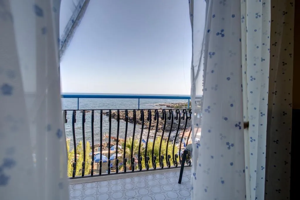 Double or Twin SEA VIEW WITH BALCONY Room, Kalos, Catania