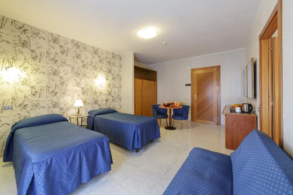 QUADRUPLE STANDARD Room, Setar, Cagliari