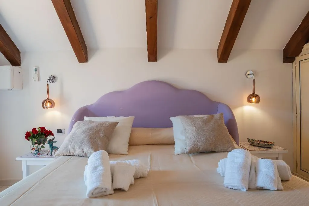 JUNIOR SUITE STANDARD Room, Hotel Villa Annalara, Naples
