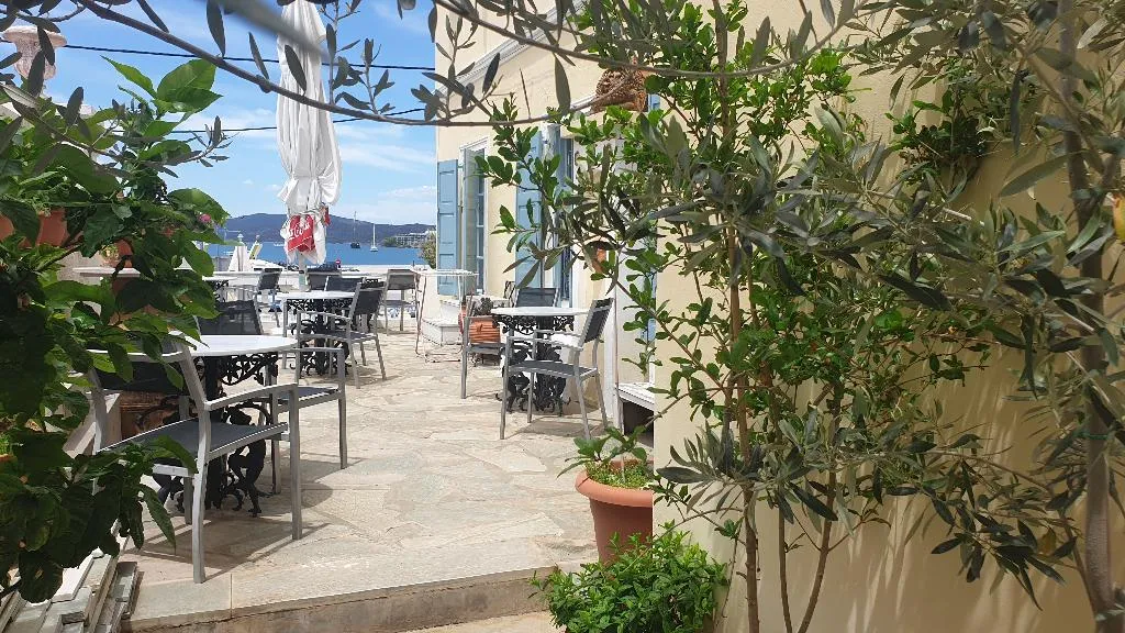 Terrace, Dionysos Poros, Kalamata
