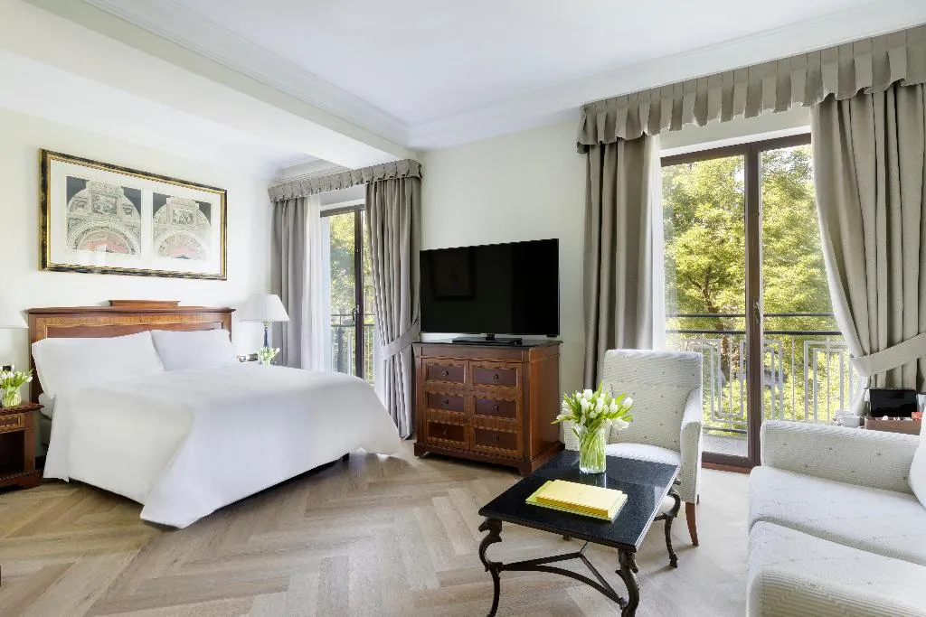 DOUBLE CLUB PREMIUM Room, InterContinental Madrid, Madrid