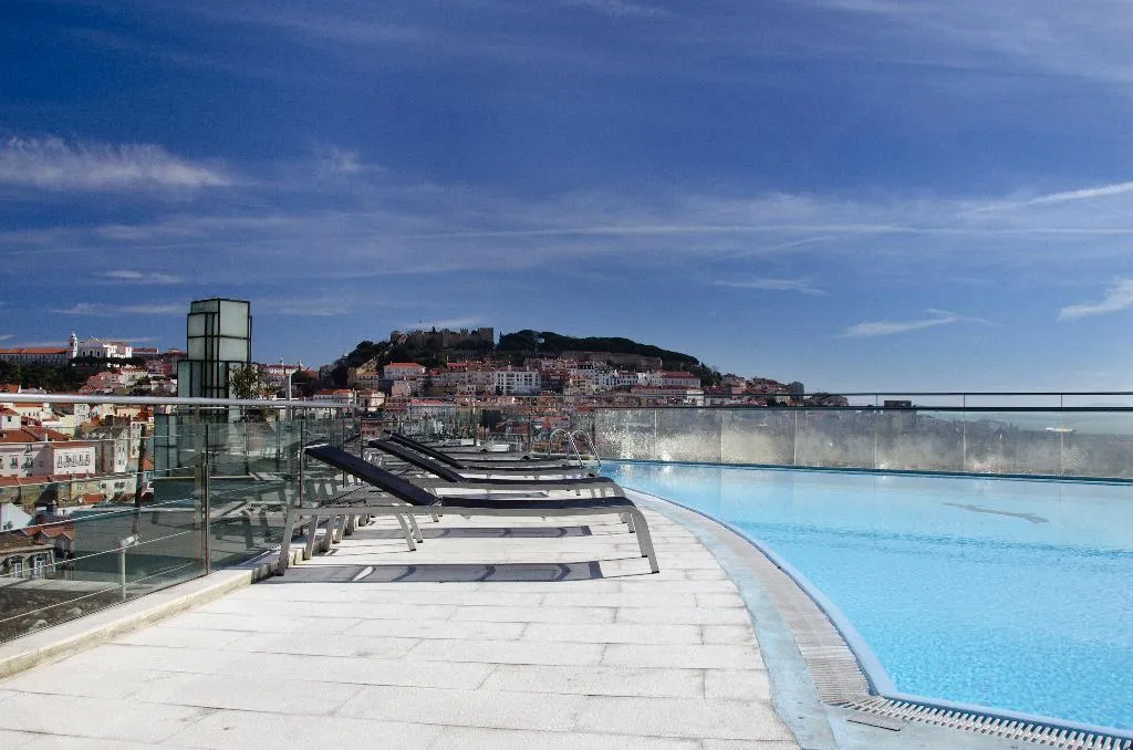 Pool, VIP Executive Eden Aparthotel, Lisbon