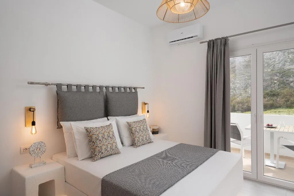 QUADRUPLE SEA VIEW Room, Sunray Lodgings, Santorini