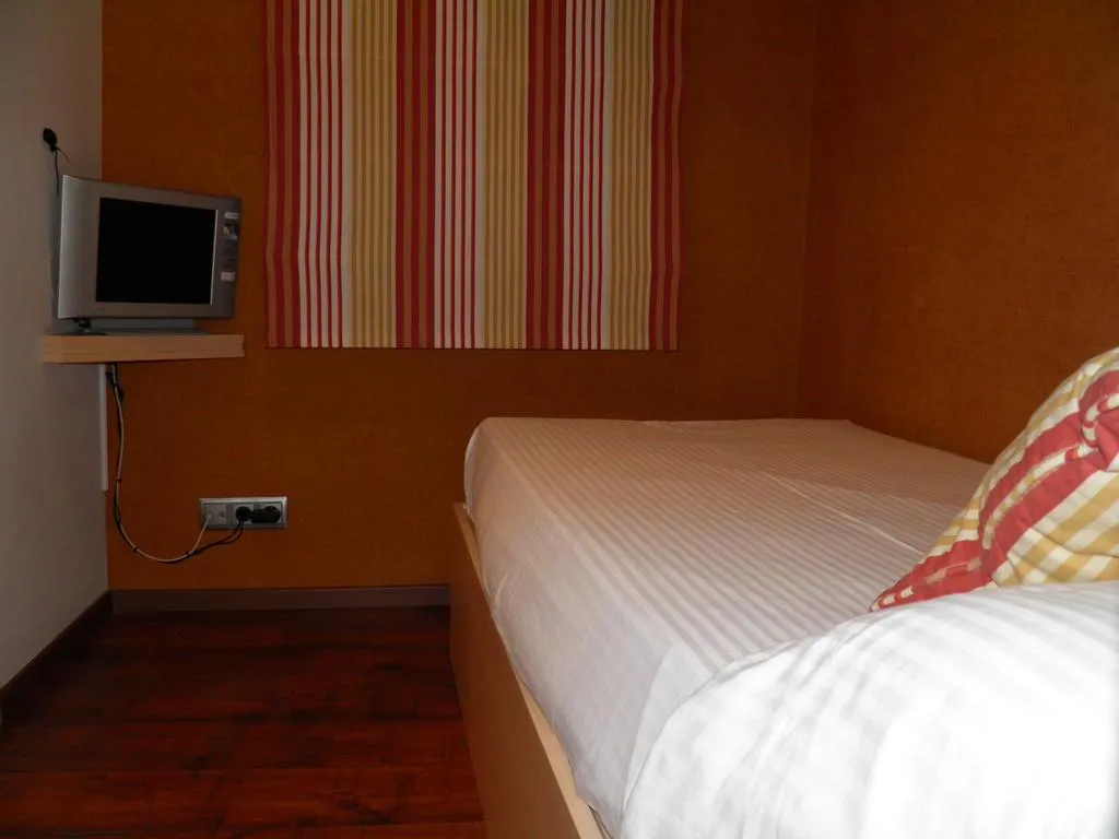 SINGLE STANDARD Room, Annex Rey Don Jaime I, Barcelona