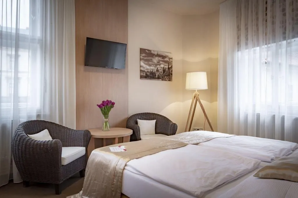 SUITE LUXURY Room, Pytloun Kampa Garden Hotel Prague, Prague