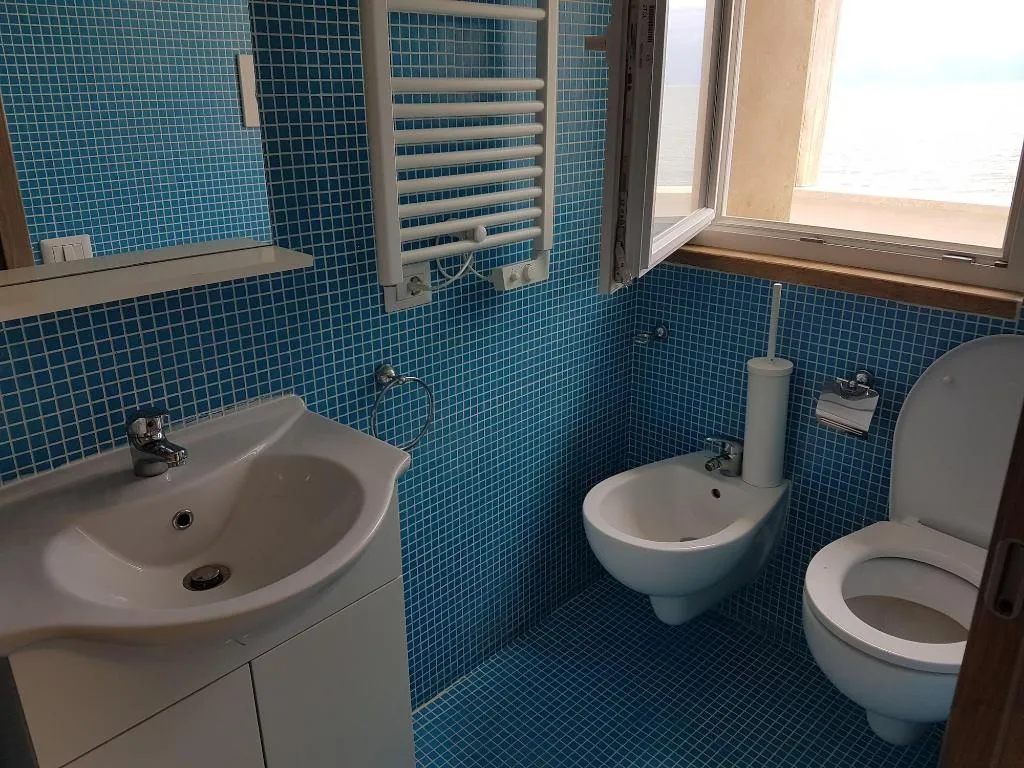 Room, Il Paradiso Sul Mare, Rome
