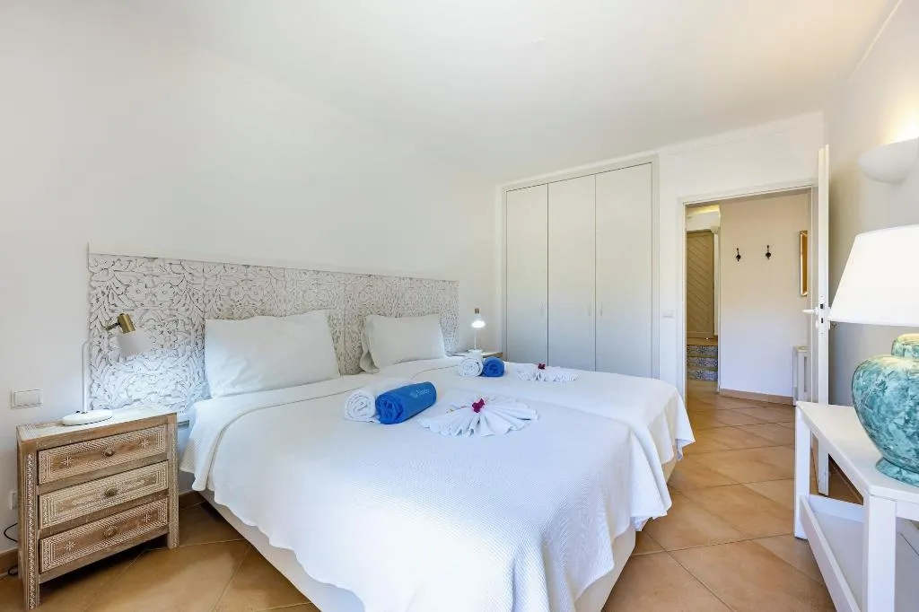 Room, Vila Palmeira, Algarve