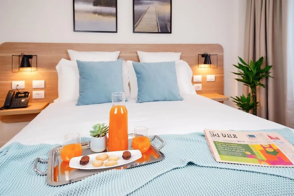 Room, Bergamo Inn 15, Milan