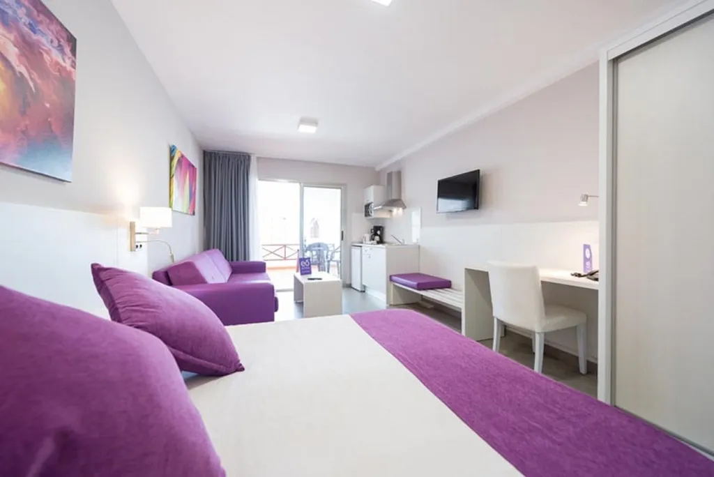Room, eo Corona Cedral, Gran Canaria