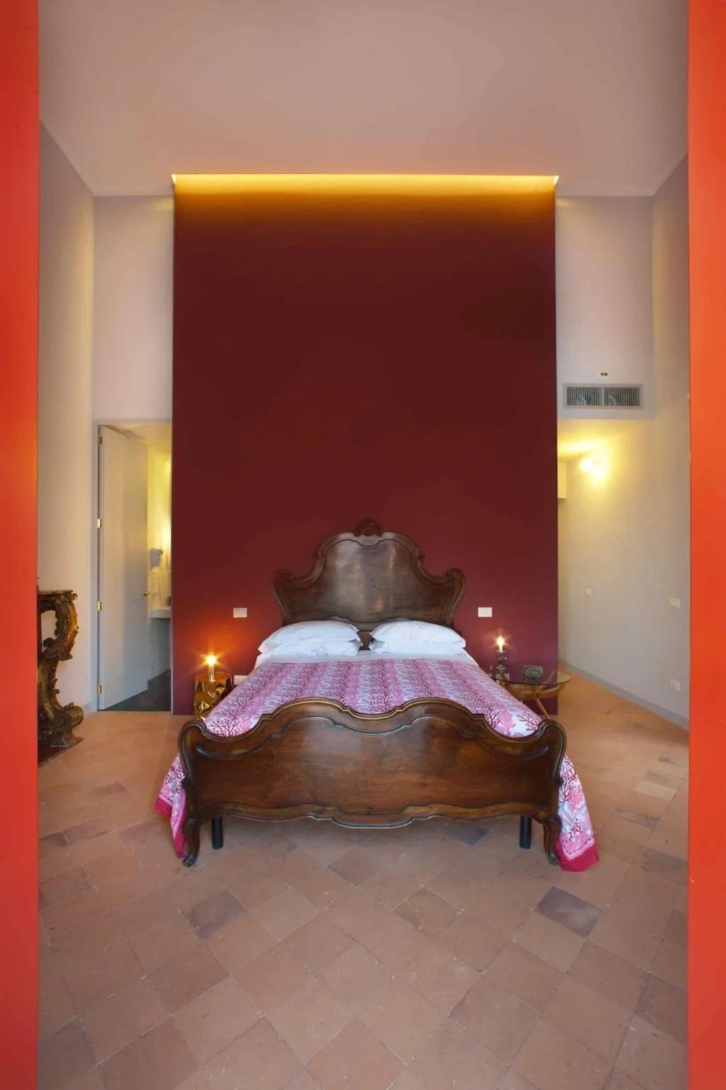 Room, Marina Piccola 73, Naples