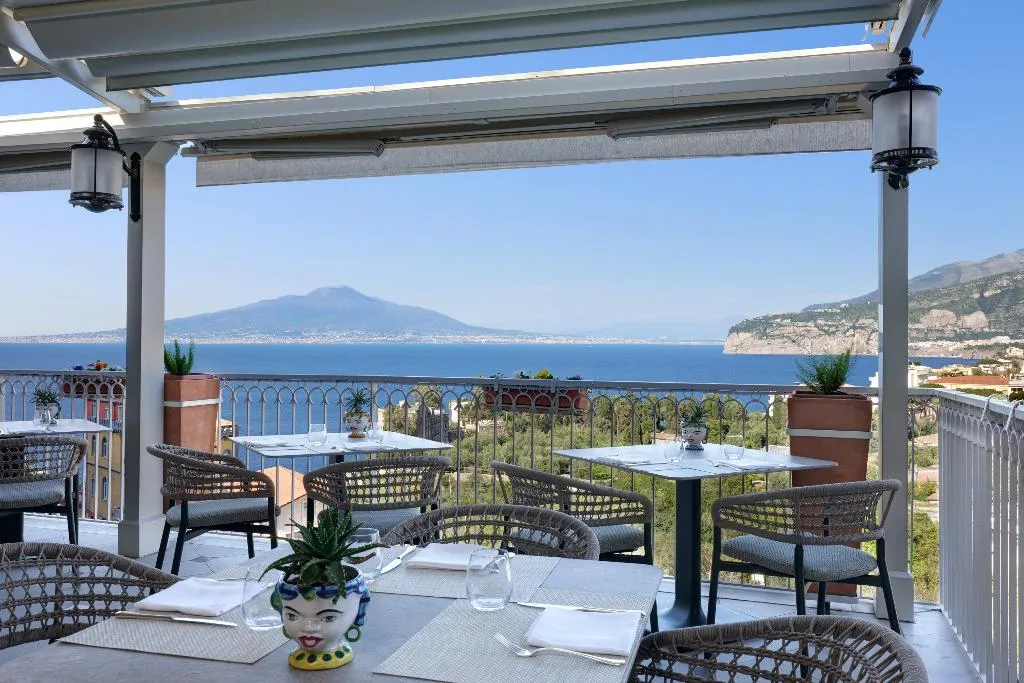 Restaurant, Grand Hotel Capodimonte, Naples