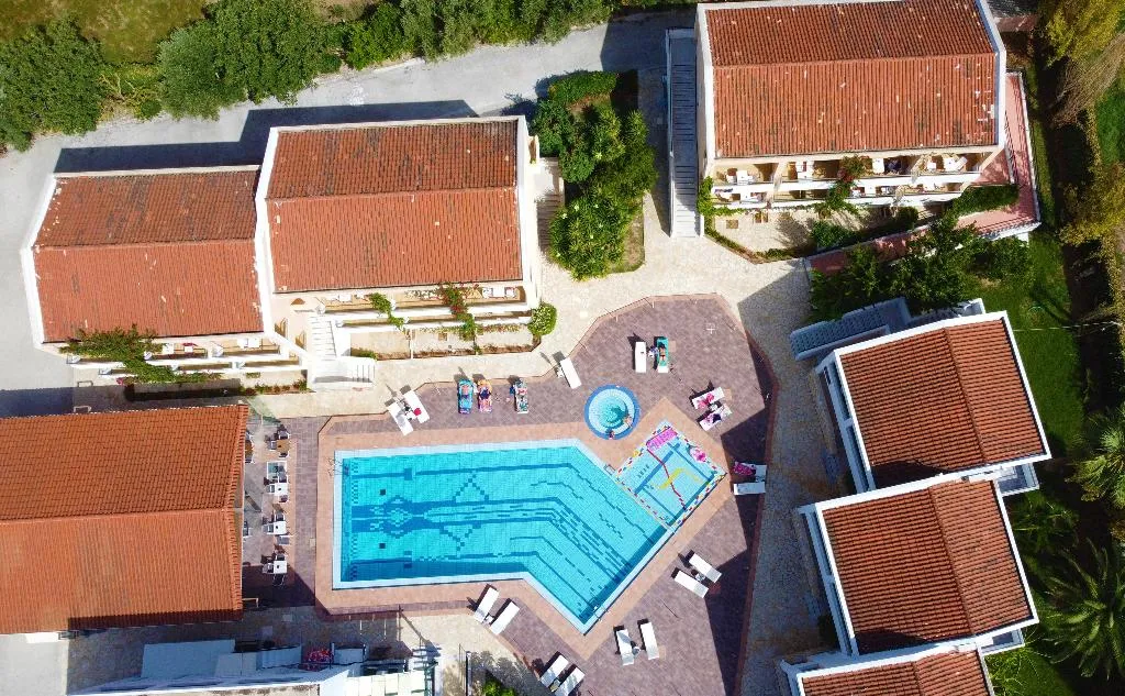 General view, Oscar, Zante
