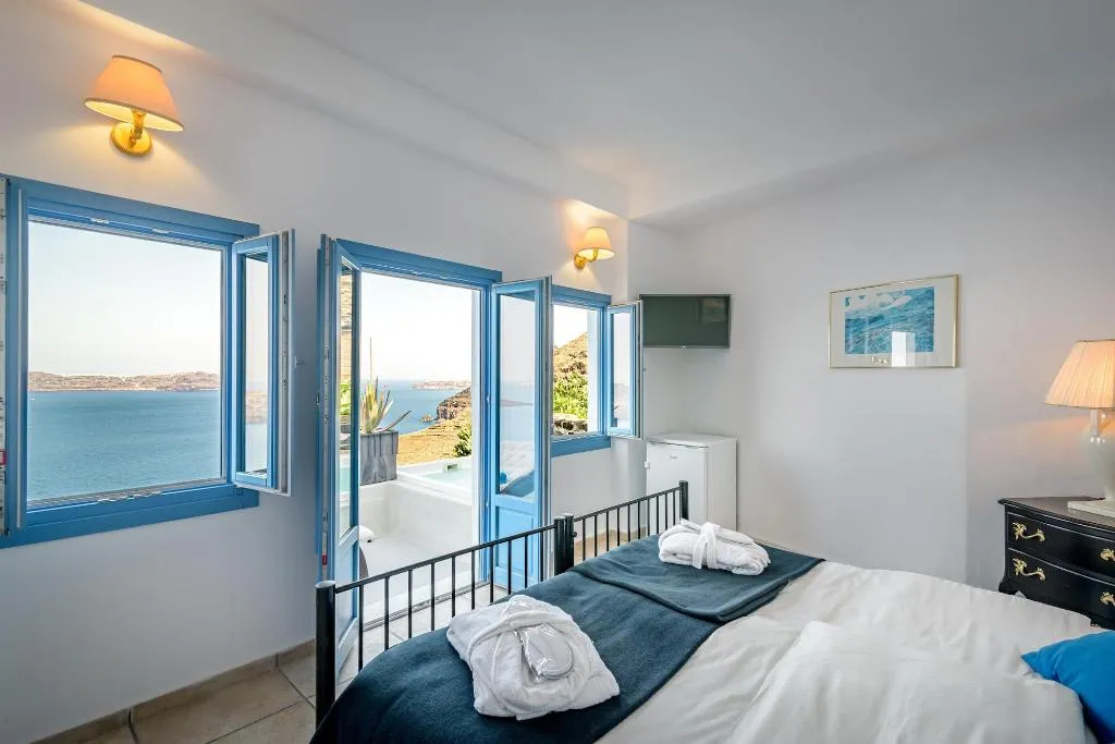 Room, Golden Grey Goose, Santorini